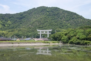 大鳥居市の池